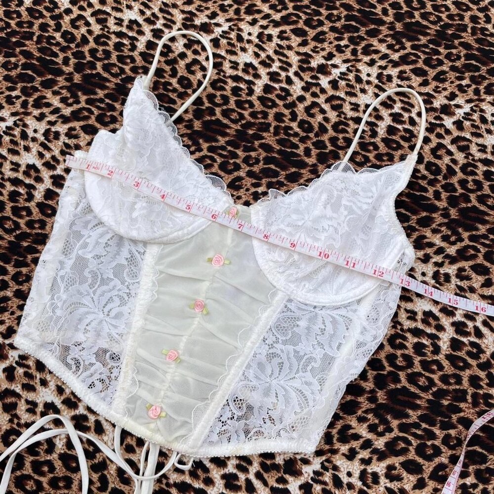 coquette lace corset with pink rosettes - Picture 5 of 8